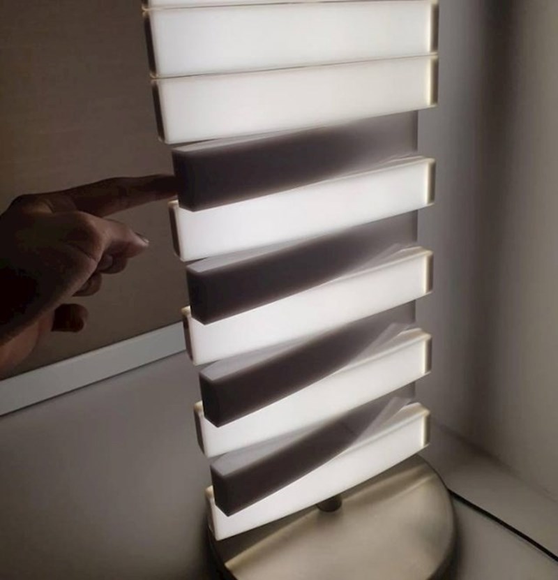 13. Lampa čiji svaki dio možete upaliti i ugasiti