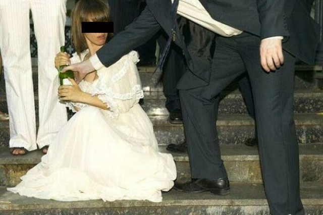 Dosta bizarna fotka s vjenčanja