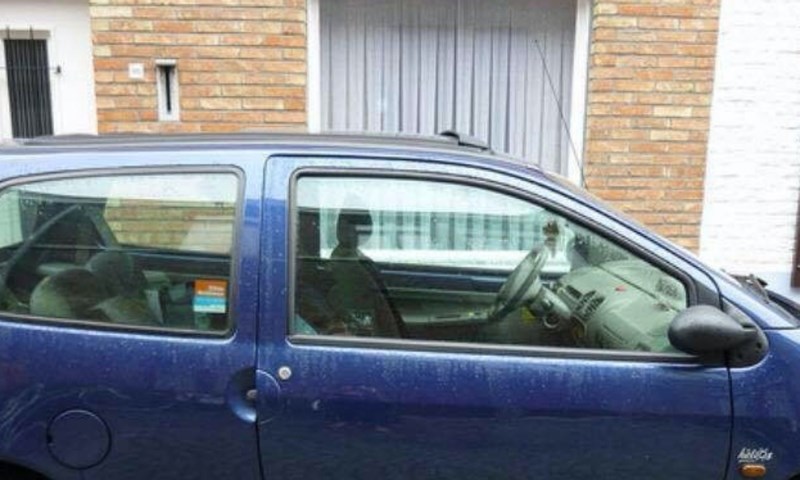 Detalji na felgama ovog auta izazvali su salve smijeha na Fejsu, odmah će vam biti jasno zašto