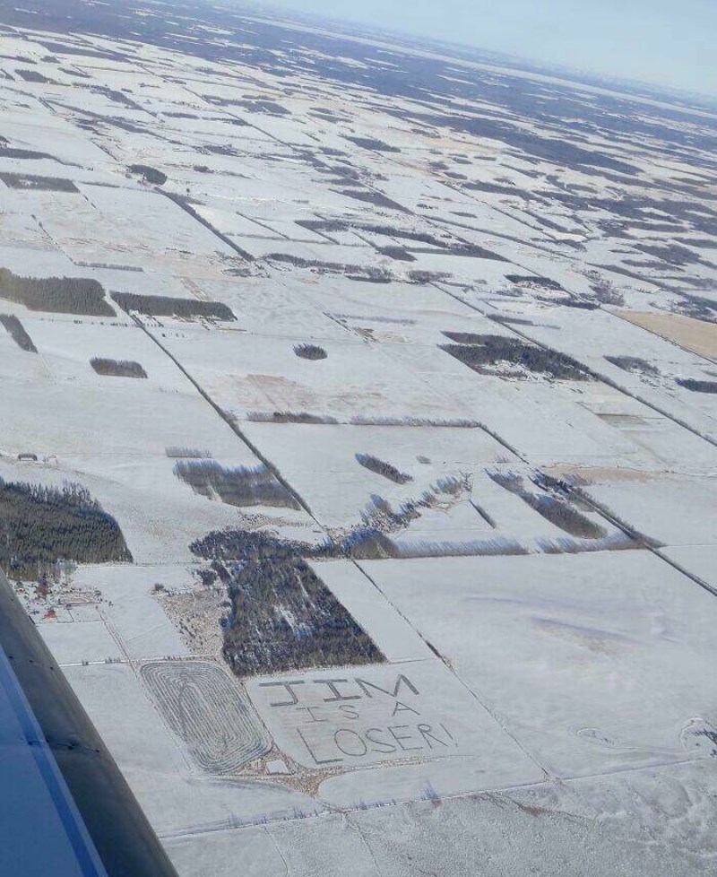 17. Zamislite da se vozite avionom i vidite ovo.🤣