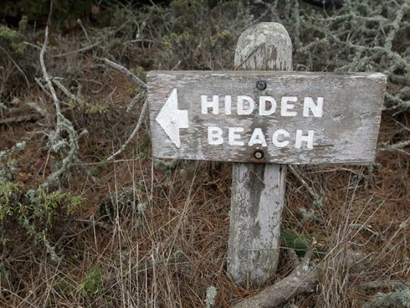 12. Skrivena plaža ipak nije tako skrivena ako do nje postoji putokaz