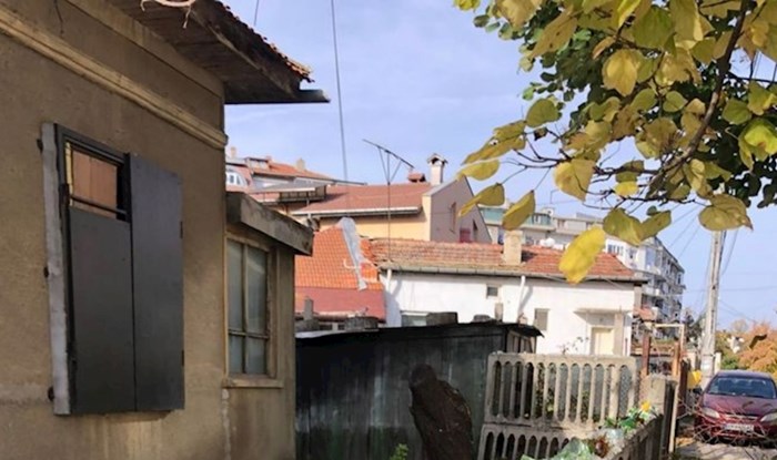 Nečija ograda u Bugarskoj izazvala je salve smijeha na FB-u, morate vidjeti bizaran zaštitni detalj