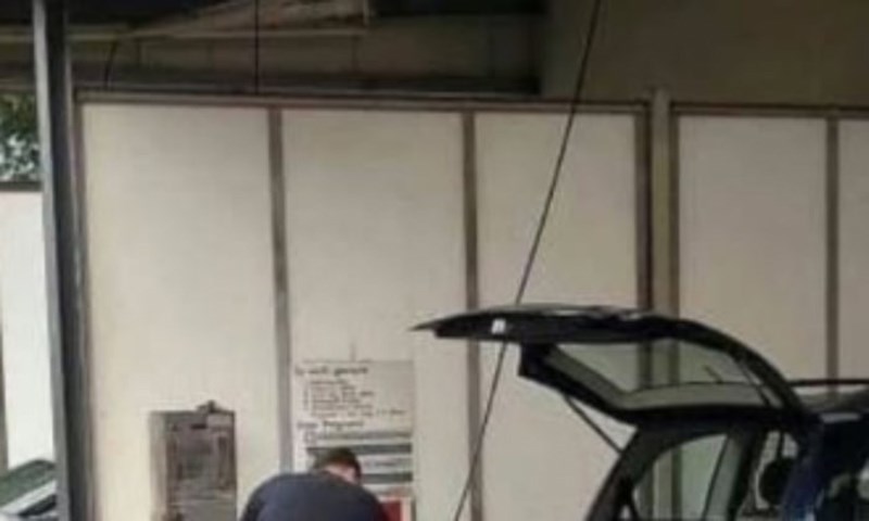 Prizor iz jedne autopraone obišao je cijelu regiju, morate vidjeti što je ovaj tip došao oprati