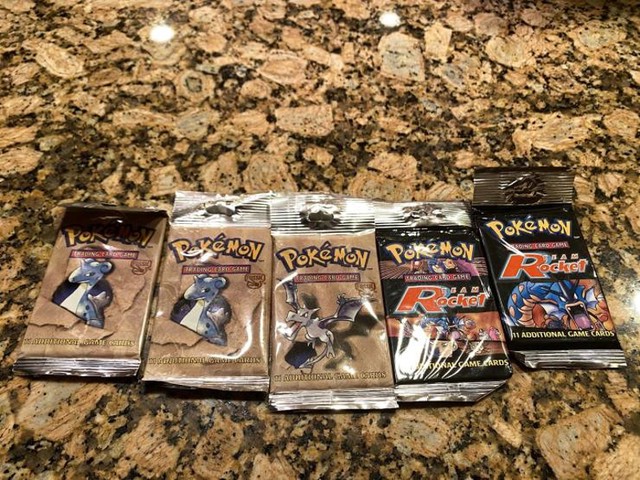 10. Kod bake i djeda pronašao sam neotvorene Pokemon karte
