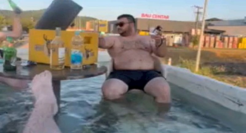 Balkanci su napravili "pokretni bazen" i postali senzacija u cijeloj regiji, snimka je urnebesna