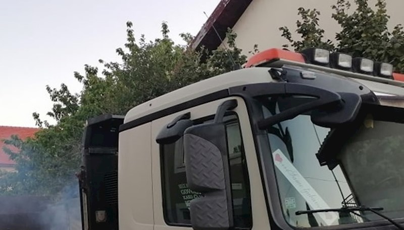 Fotka s fešte kod Sinja oduševila je ljude na Fejsu, morate vidjeti čemu je poslužio kamion