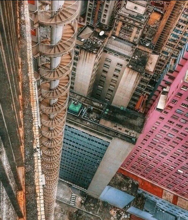 Otvorene spiralne stepenice u Brazilu.