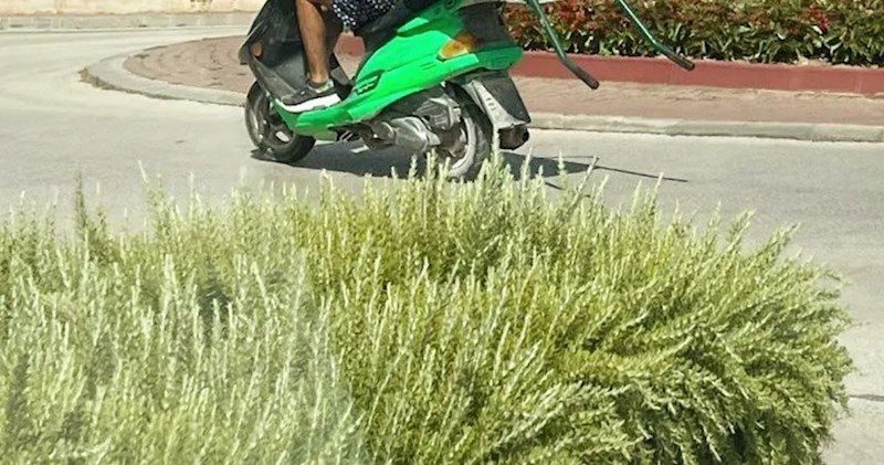 Bizaran detalj na skuteru ovog Dalmatinca nasmijao je ekipu na Fejsu, morate vidjeti ovaj hit