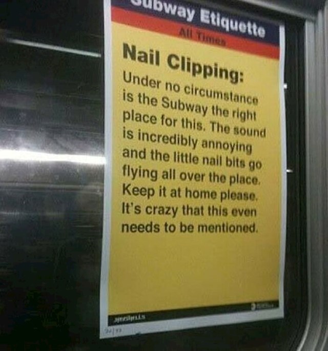 3. Upozorenje na kojem piše da je zabranjeno rezati nokte u podzemnoj željeznici