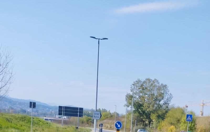 Fotka uređenja kružnog toka nasmijala je cijeli Balkan, detalj u prvom planu je neprocjenjiv