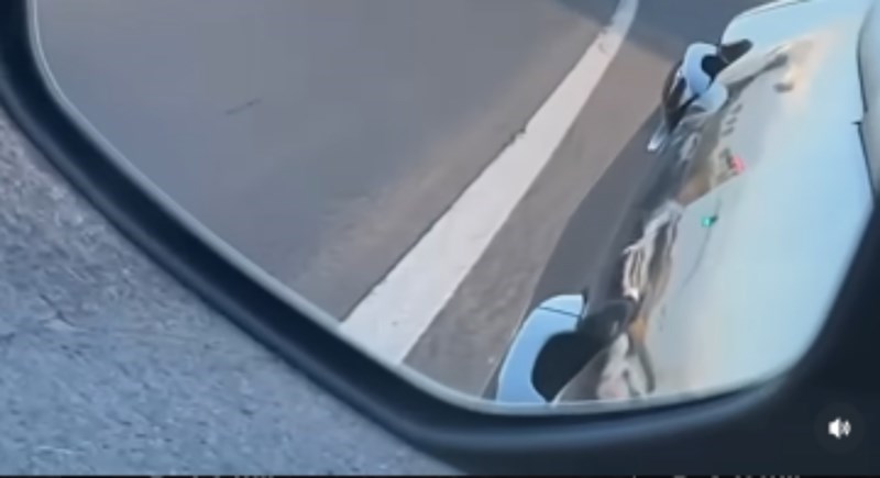 Vozač je na jednoj autocesti u SAD-u snimio fascinantan prizor, snimka je obišla cijeli svijet