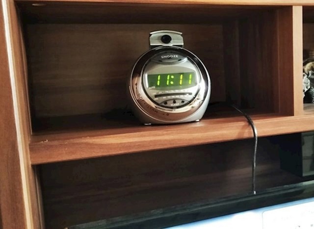 3. Poželjeli želju kad bismo vidjeli jednake brojeve na satu