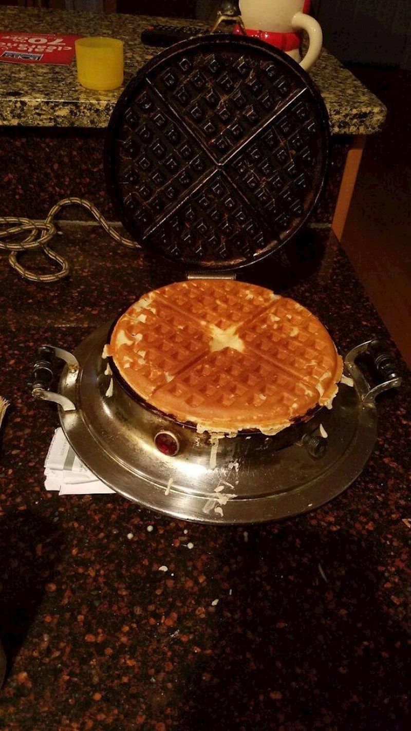 1. Stroj za waffle iz 1920-ih