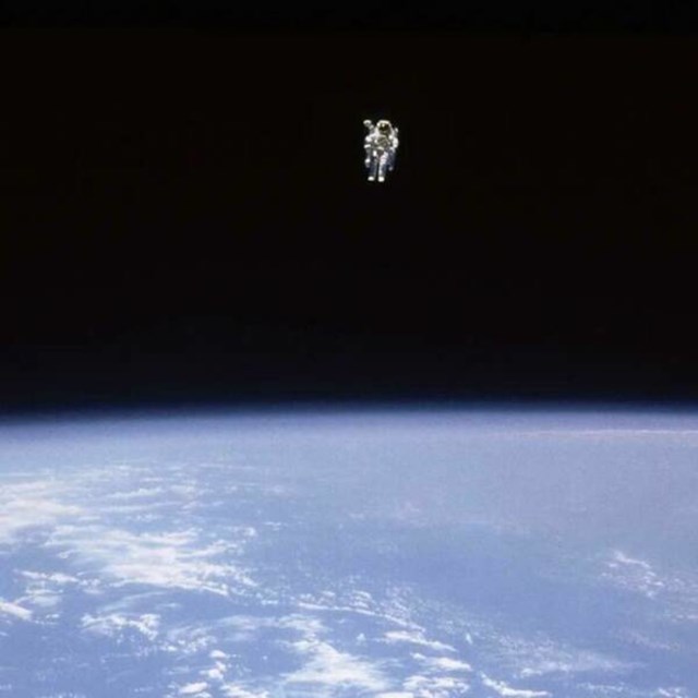 4. Prva svemirska šetnja tijekom koje astronaut nije bio vezan