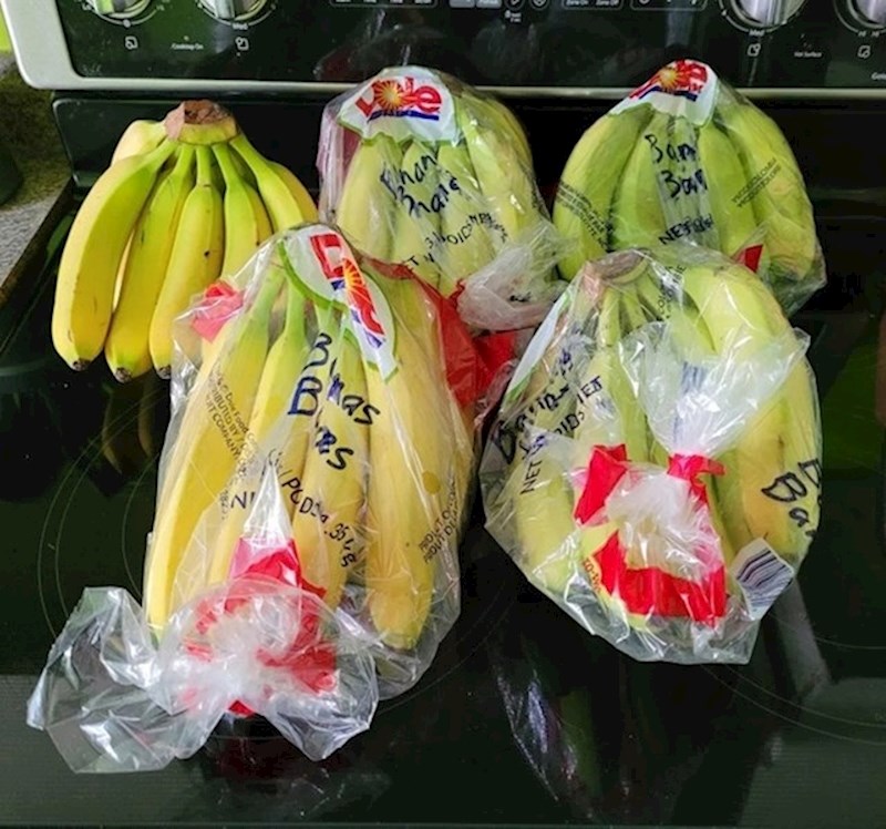 13. Naručila sam 4 banana