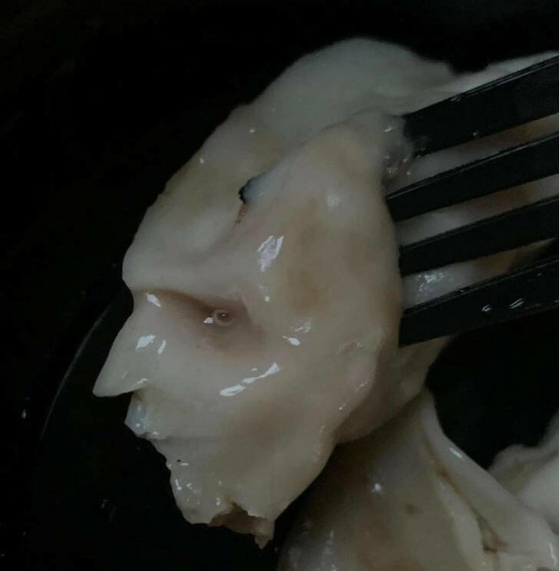 14. Okruglica koja izgleda kao demon