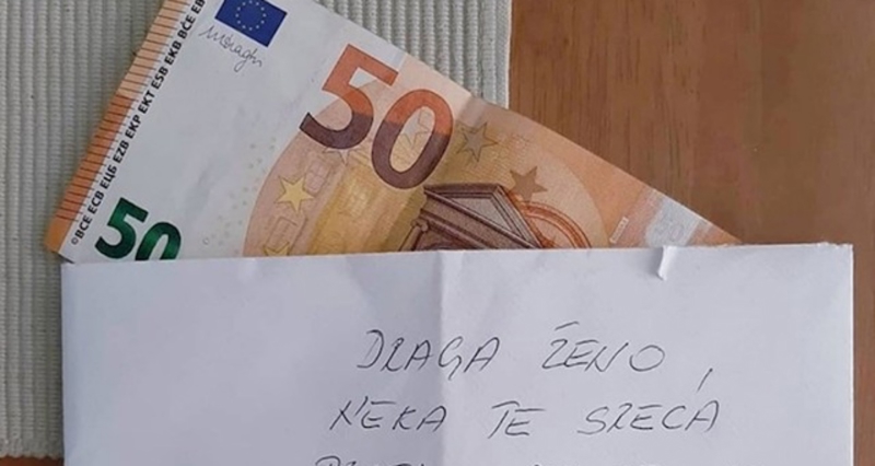 Dobila je kuvertu s novcem od supruga, fotka je odmah postala hit zbog njegove urnebesne poruke
