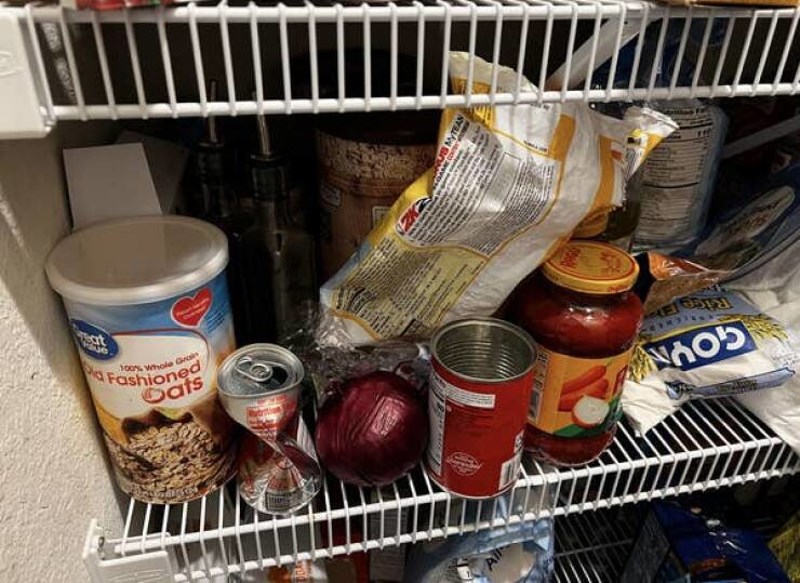 8. Koristi smočnicu kao koš za smeće