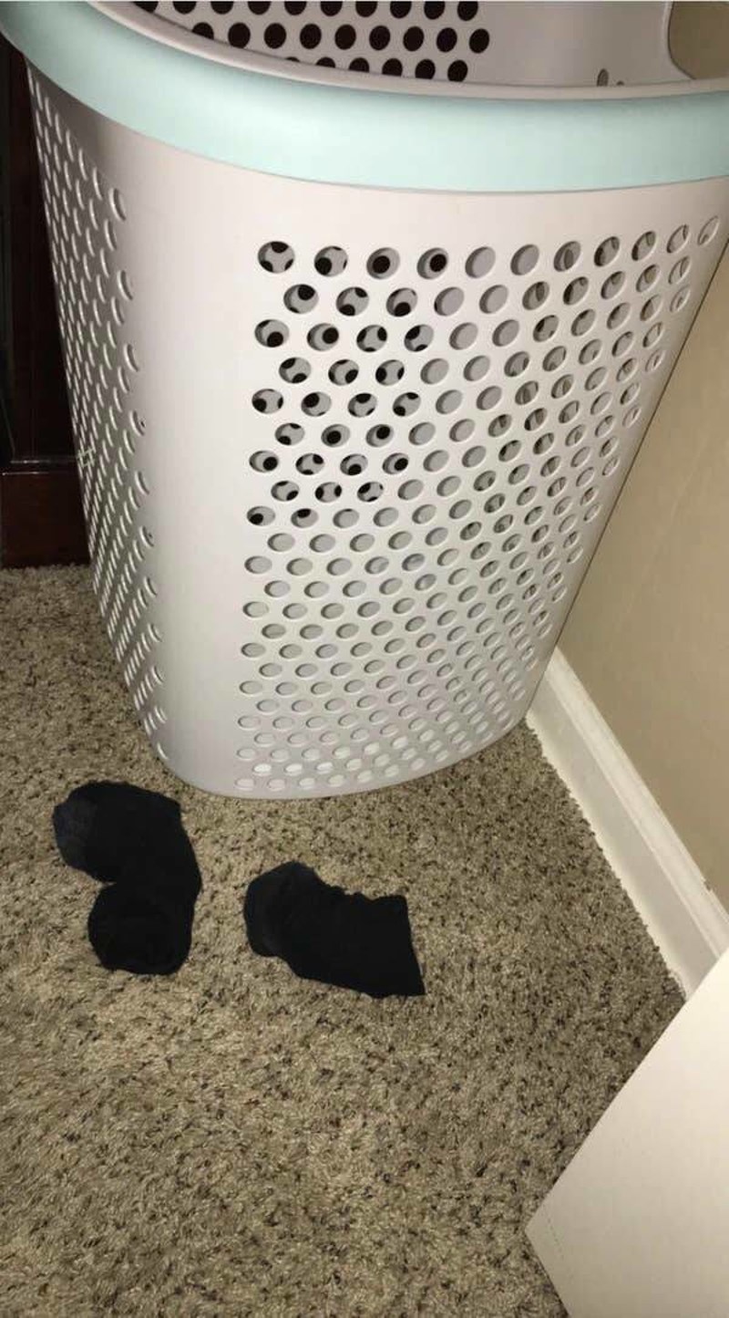 3. Moj muž koji se ne zamara odlaganjem prljavog rublja u košaru