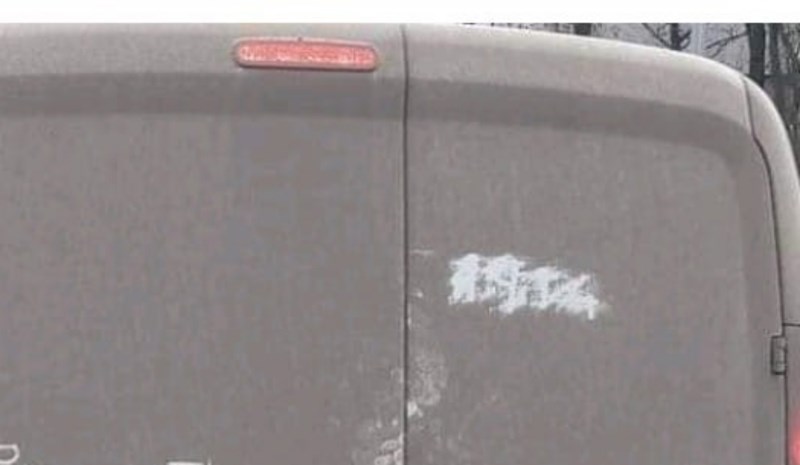 Fotka prljavog kombija izazvala je salve smijeha na popularnoj FB stranici, odmah ćete vidjeti zašto