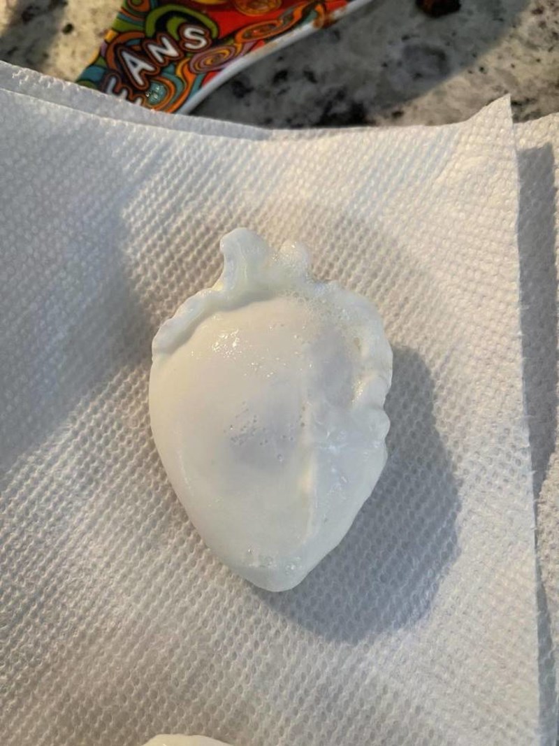 7. Jutros sam napravila poširano jaje koje je ispalo kao ljudsko srce