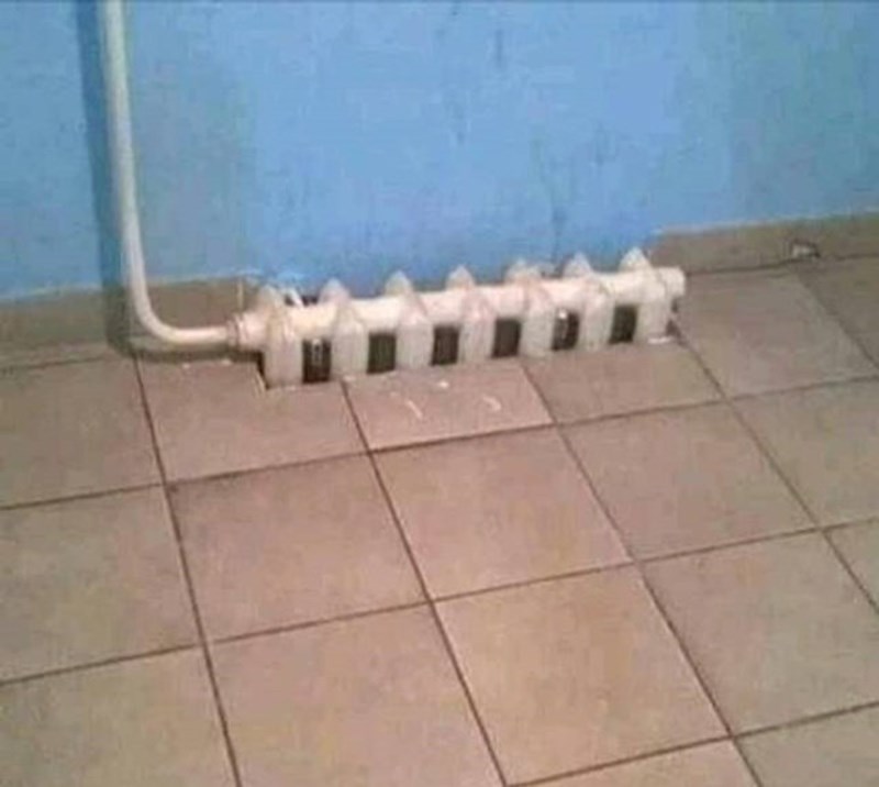 Možda ovo niti nije tako loše - jedan radijator grije dvije sobe.