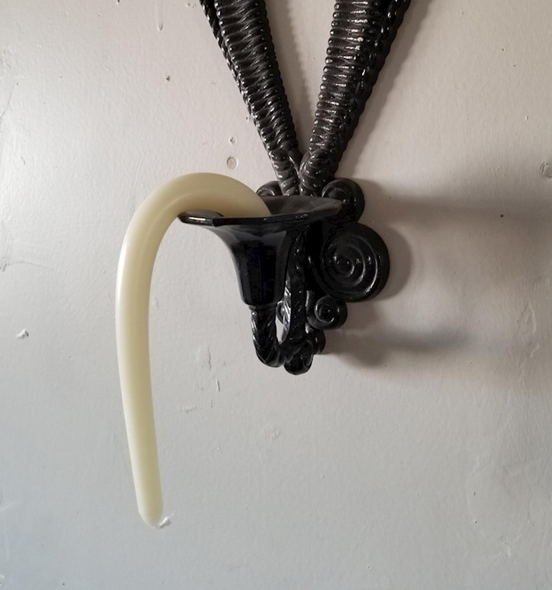 6. Bilo je toliko vruće u kući da se svijeća otopila