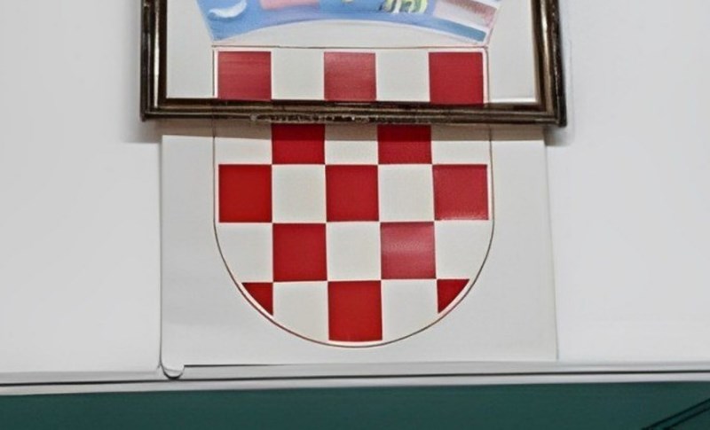 Fotka grba iz jedne škole u Dalmaciji izazvala je salve smijeha na cijelom Balkanu, teški je hit