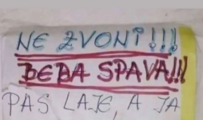Mama je uspavala bebu pa na vrata postavila urnebesnu obavijest, teški je hit u cijeloj regiji