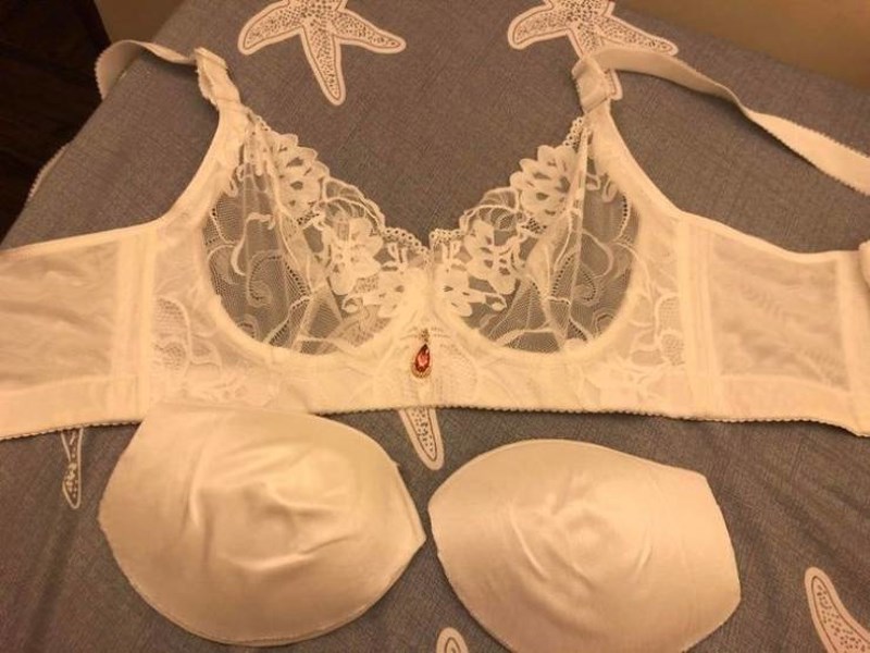 11. Ako kupite grudnjak s podstavom koja vam smeta - jednostavno ju izvadite!😁