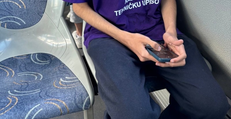 Urnebesan natpis na majici ovog maturanta hit je ovogodišnje norijade, morate vidjeti