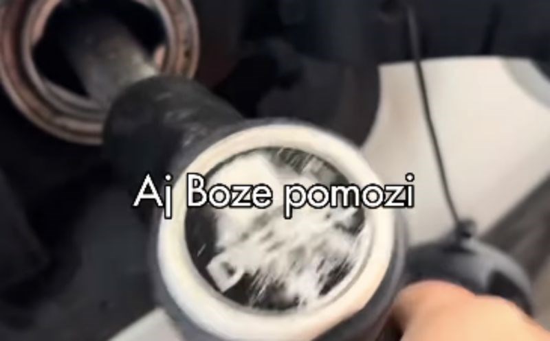 Žena je priznala što napravi stavi put prije točenja goriva, snimka je nasmijala cijeli Balkan