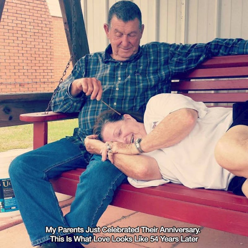 6. I nakon 54 godine braka i dalje su zaljubljeni