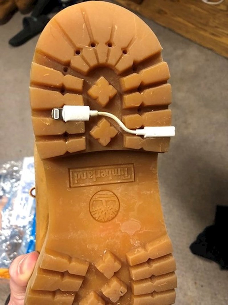 Nikako nije mogao naći kabel, a onda je ugledao ovo.