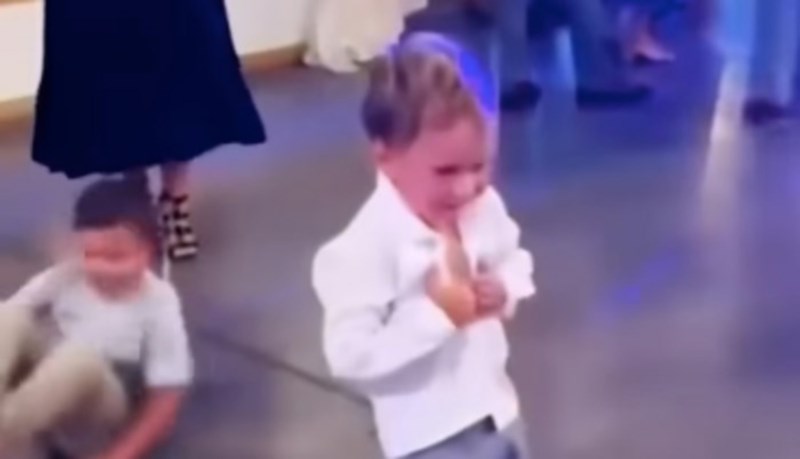 Snimka klinca na jednoj balkanskoj svadbi izazvale je salve smijeha u regiji, morate vidjeti