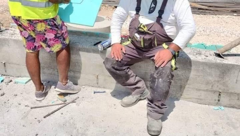 Građevinski radnici iz Bugarske smislili su genijalnu metodu zaštite od sunca, fotka je teški hit