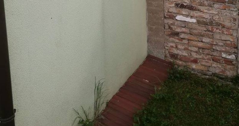 Detalj na jednoj seoskoj kući izazvao je salve smijeha na cijelom Balkanu, fotka je teški hit