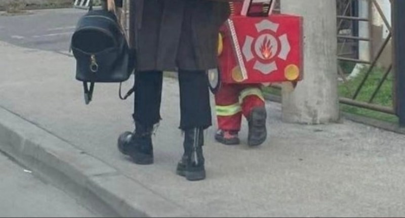 Mama iz Zagreba napravila je sinu i sebi genijalan kostim za fašnik, fotka je hit u cijeloj zemlji