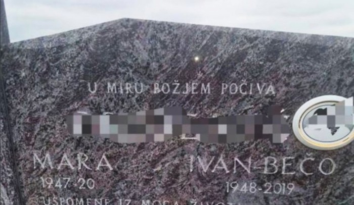 Cijela regija smije se tekstu na nadgrobnoj ploči ovog pokojnika, fotka je odmah postala teški hit