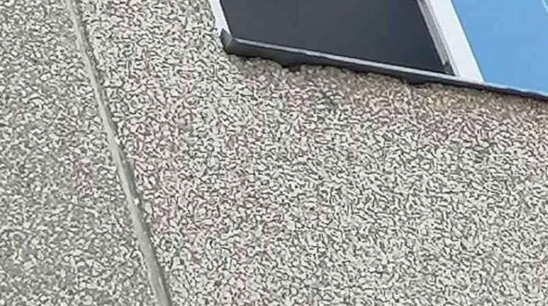 Slučajni prolaznik uočio je nečiji bizarno postavljen TV i morao ga svima pokazati, fotka je hit