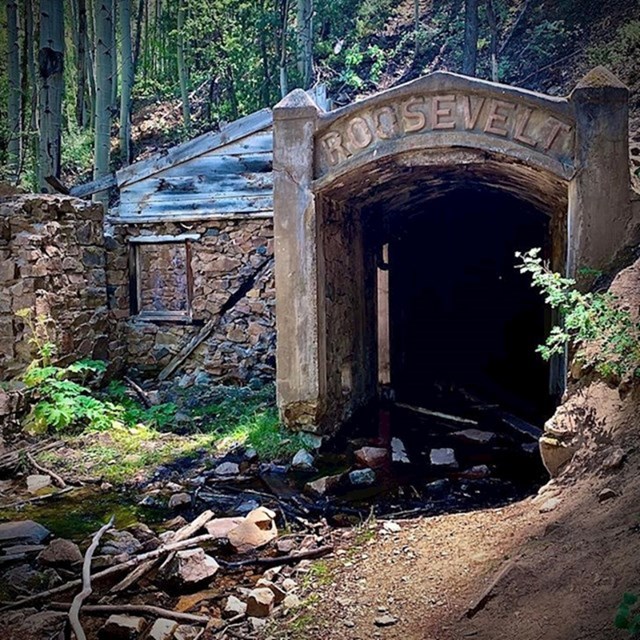 9. Ovaj rudnik zlata u američkoj saveznoj državi Kolorado napušten je 1919. godine.