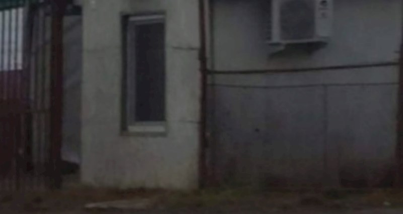 Bizaran detalj na kući u jednom selu nasmijao je cijeli Balkan, morate vidjeti ovu instalaciju