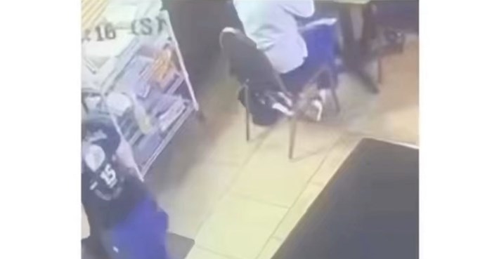 Šef je radnici napravio kompilaciju svih njezinih padova na poslu, snimka je odmah postala hit