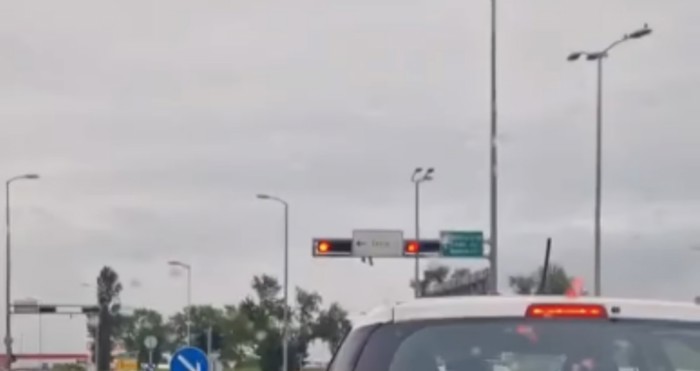 Vozače već godinama nervira jedan semafor u Buzinu, sve će vam biti jasno kad vidite snimku