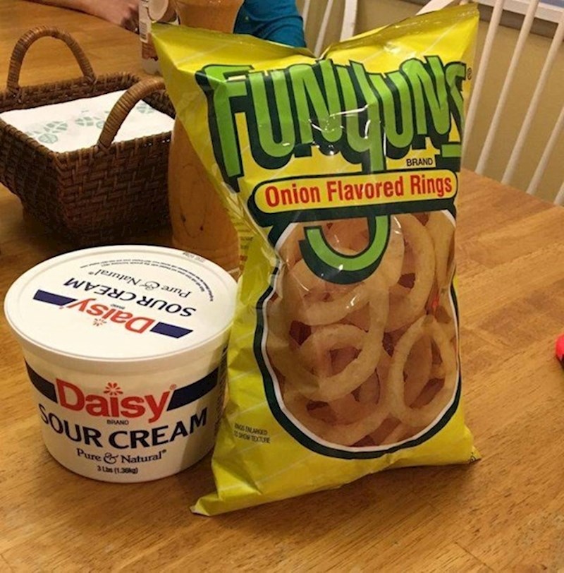 15. Kad pošalješ baku po chips od vrhnja i luka