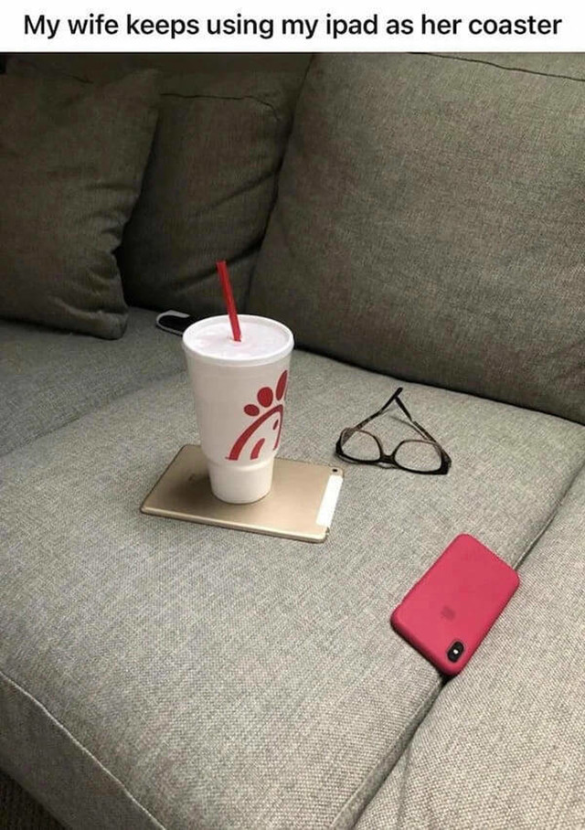17. Moja žena stalno koristi moj tablet kao tacnu
