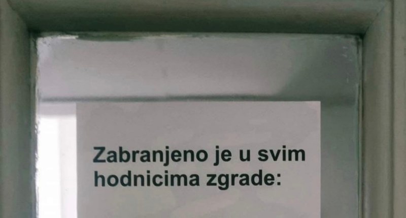 Stanar je morao fotkati popis zabrana koji je osvanuo na zajedničkom hodniku, fotka je hit