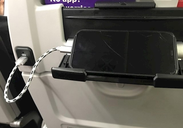 6. Jeftina zrakoplovna kompanija u Australiji na svakom sjedalu ima usb priključak i držač za tablete