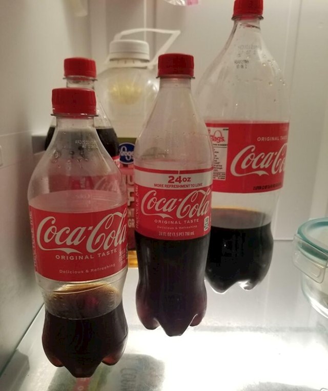 2. Moja cimerica nikad ne popije Colu do kraja prije nego otvori drugu bocu.