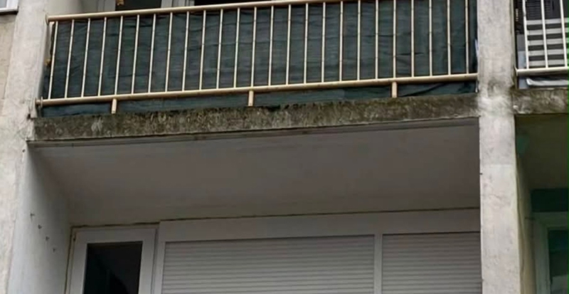 Polaznik je uočio urnebesne viseće detalje na nečijem balkonu, fotka je odmah postala hit u regiji